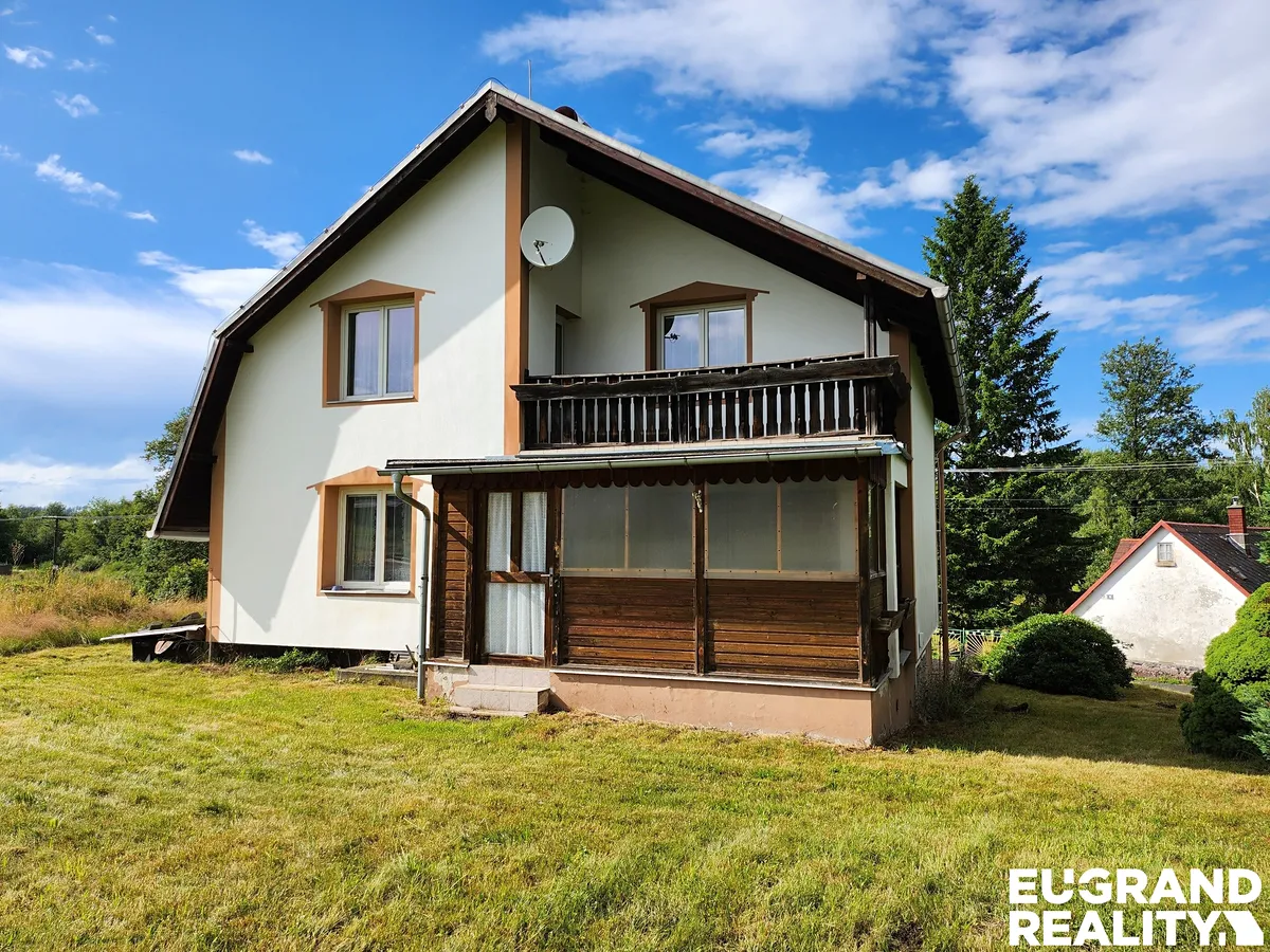 Prodej rodinného domu 180 m², pozemek 1066 m²
